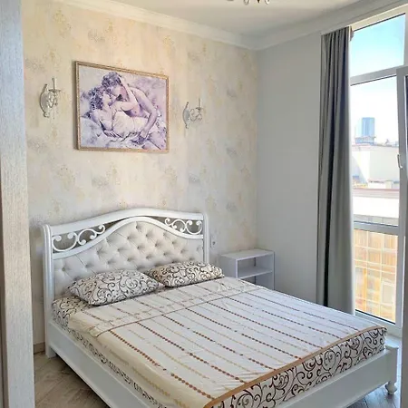 в аркадии с видом на море ,2спальни,балкон Apartment